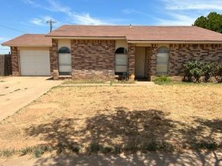 Foreclosed Home - 302 E 16TH ST, 79382