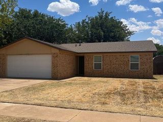 Foreclosed Home - 6509 22ND PL, 79407