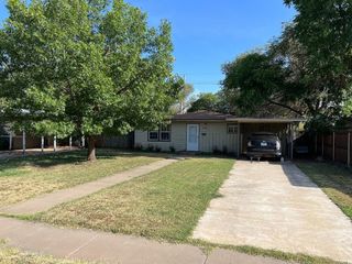 Foreclosed Home - 3705 31ST ST, 79410