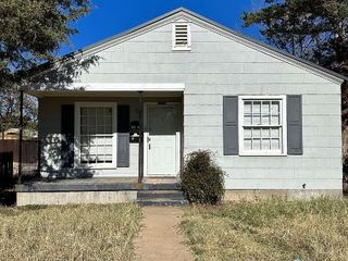 Foreclosed Home - 2110 23RD ST, 79411