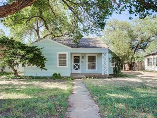 Foreclosed Home - 2421 29TH ST, 79411