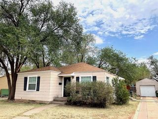 Foreclosed Home - 2415 32ND ST, 79411