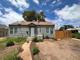 Foreclosed Home - 1502 24TH ST, 79411