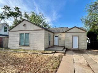 Foreclosed Home - 1907 25TH ST, 79411