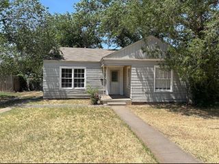 Foreclosed Home - 2412 31ST ST, 79411