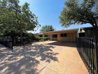 Foreclosed Home - 2215 49TH ST, 79412