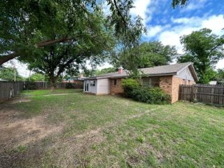 Foreclosed Home - 2313 61ST ST, 79412