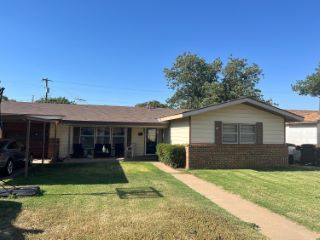 Foreclosed Home - 2004 43RD ST, 79412