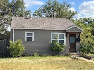 Foreclosed Home - 2409 39TH ST, 79412