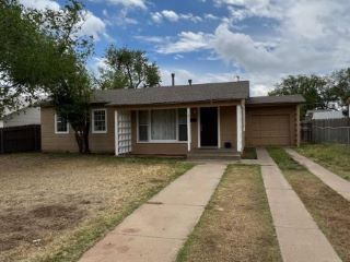 Foreclosed Home - 1911 37TH ST, 79412