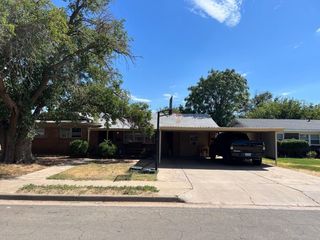 Foreclosed Home - 1317 46TH PL, 79412
