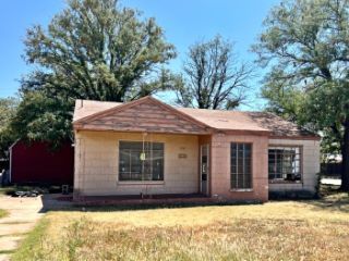 Foreclosed Home - 1721 44TH ST, 79412