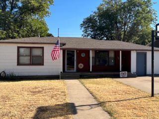 Foreclosed Home - 1511 37TH ST, 79412