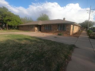 Foreclosed Home - 3713 68TH ST, 79413