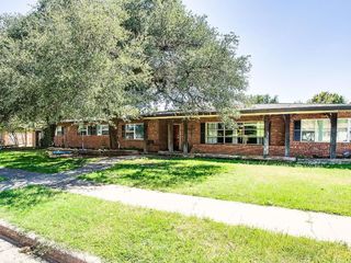 Foreclosed Home - 3109 40TH ST, 79413