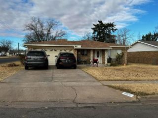 Foreclosed Home - 4520 48TH ST, 79414