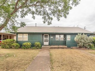 Foreclosed Home - 4921 35TH ST, 79414