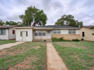 Foreclosed Home - 5006 40TH ST, 79414