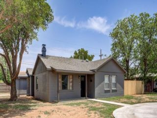 Foreclosed Home - 4624 37TH ST, 79414