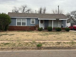Foreclosed Home - 4911 41ST ST, 79414