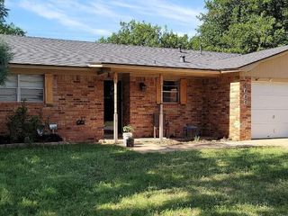 Foreclosed Home - 4609 64TH ST, 79414