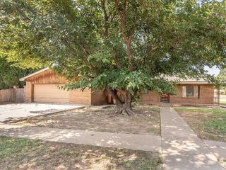 Foreclosed Home - 4421 36TH ST, 79414