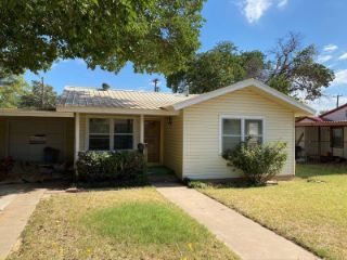 Foreclosed Home - 4608 46TH ST, 79414
