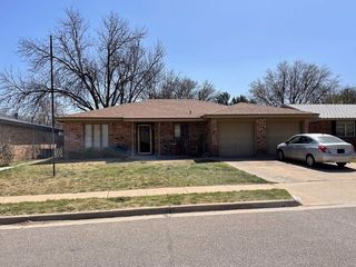 Foreclosed Home - 4707 63RD ST, 79414