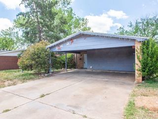 Foreclosed Home - 4415 49TH ST, 79414