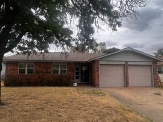 Foreclosed Home - 4911 54TH ST, 79414