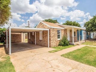 Foreclosed Home - 3218 BAYLOR ST, 79415