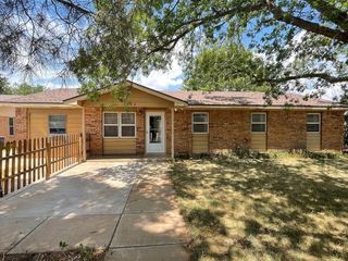 Foreclosed Home - 4824 9TH ST, 79416