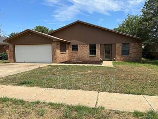 Foreclosed Home - 2116 76TH ST, 79423