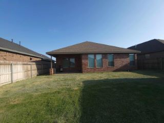 Foreclosed Home - 7806 90TH ST, 79424