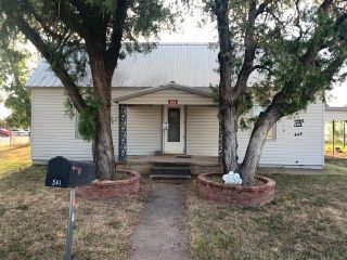 Foreclosed Home - 541 Chestnut St, 79504