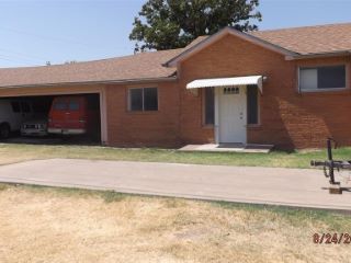 Foreclosed Home - 108 SW AVENUE G, 79520