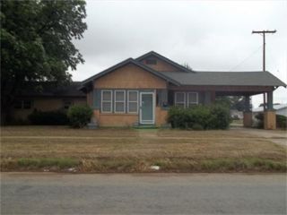 Foreclosed Home - 707 N AVENUE H, 79521