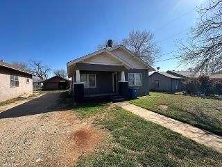 Foreclosed Home - 406 E 12TH ST, 79556