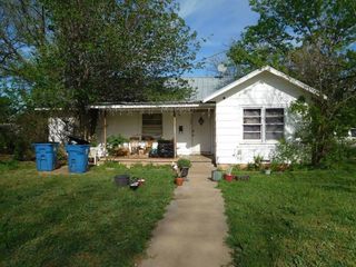 Foreclosed Home - 300 N CRYER ST, 79567