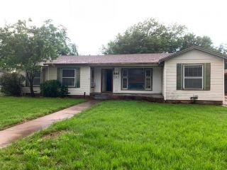 Foreclosed Home - 1802 Mccracken St, 79602