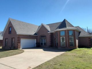Foreclosed Home - 3317 White Oaks Dr, 79606