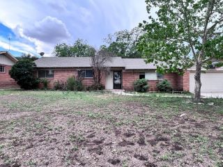 Foreclosed Home - 1604 INDIAN HILLS DR, 79720