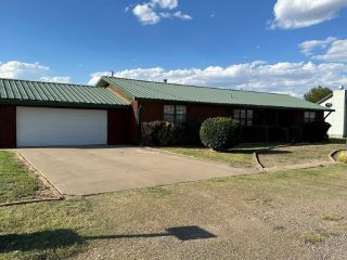 Foreclosed Home - 1211 W EAGLE PASS ST, 79830