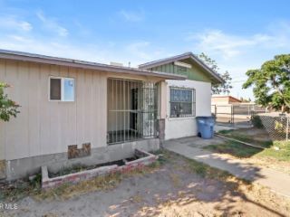 Foreclosed Home - 3619 E YANDELL DR, 79903