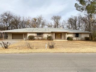 Foreclosed Home - 225 Rosemont Drive, 79922