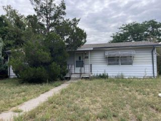 Foreclosed Home - 404 19TH ST, 82201
