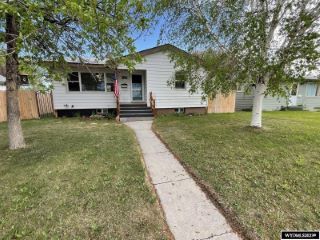 Foreclosed Home - 709 W JACKSON AVE, 82501