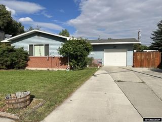 Foreclosed Home - 317 N 14TH ST E, 82501