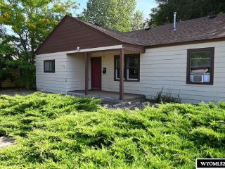 Foreclosed Home - 911 E ROOSEVELT AVE, 82501