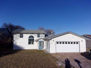 Foreclosed Home - 1645 S Summit Avenue, 82701